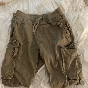 Men’s khaki cargo pant